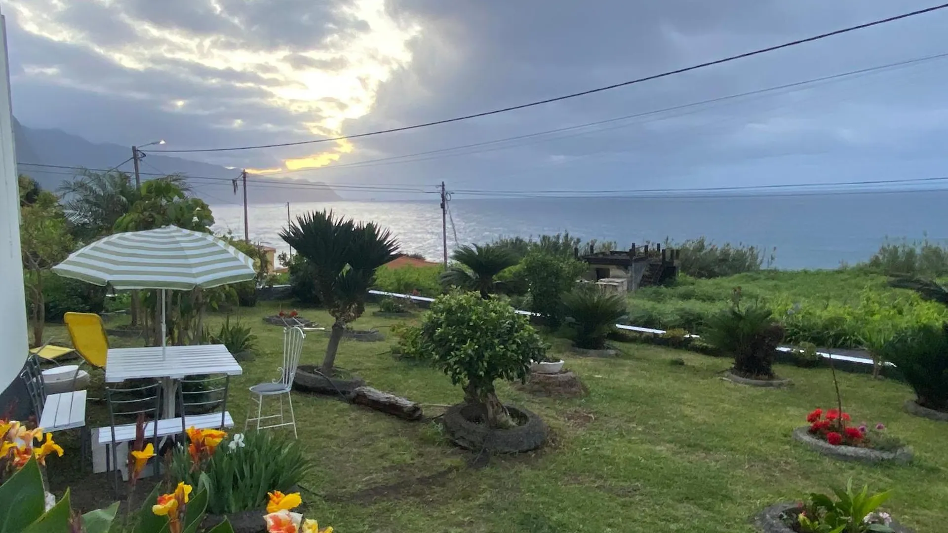 Ocean Garden, 4 Units By The Ocean Apartment Sao Vicente